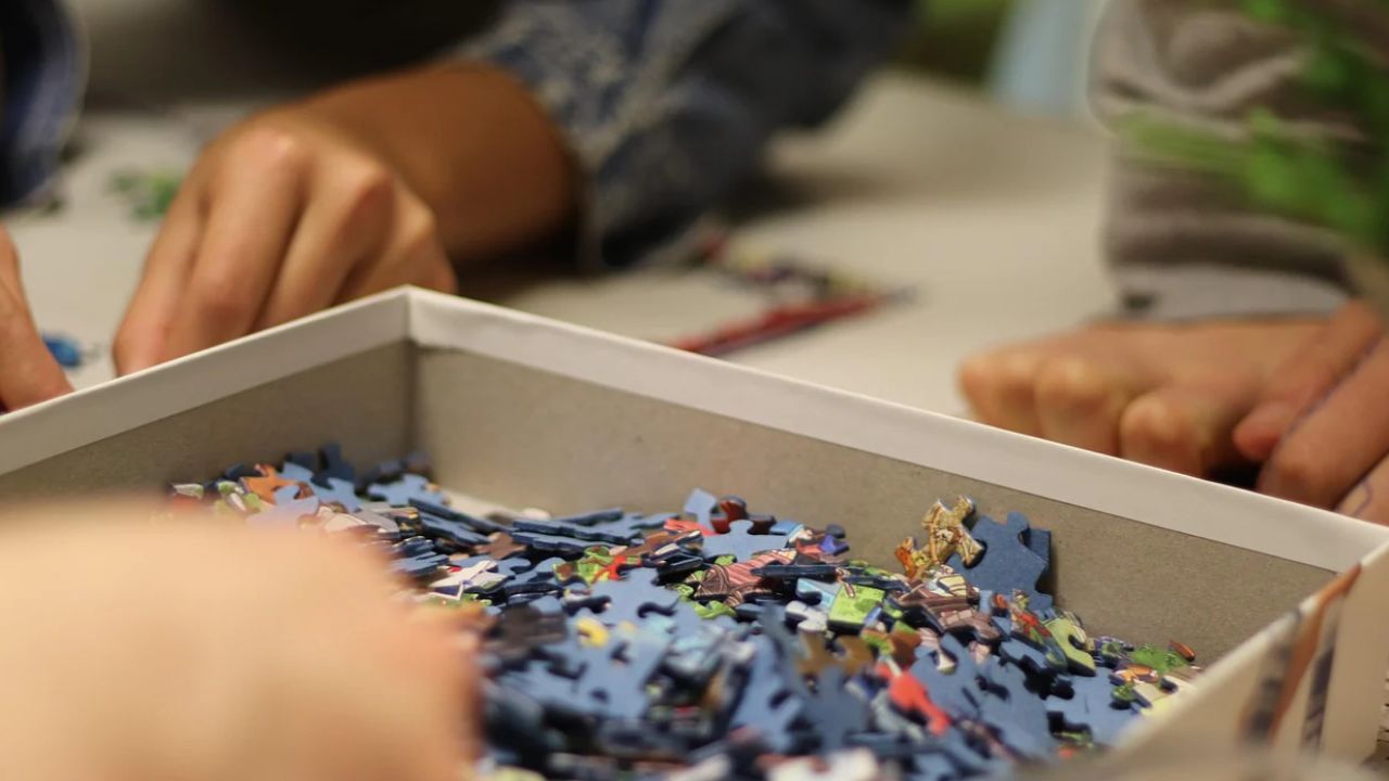 What Is The Best Way To Do 1000 Piece Jigsaw Puzzles?