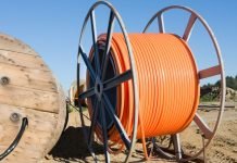 How Can You Choose the Right Fiber Optics Products Supplier for Your Business?