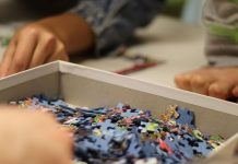 What Is The Best Way To Do 1000 Piece Jigsaw Puzzles?